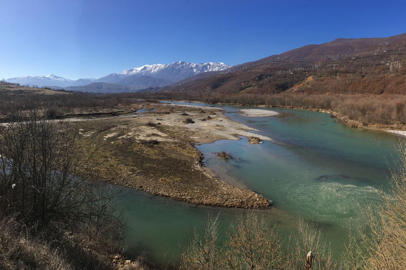 Wildflussabschnitt in Albanien