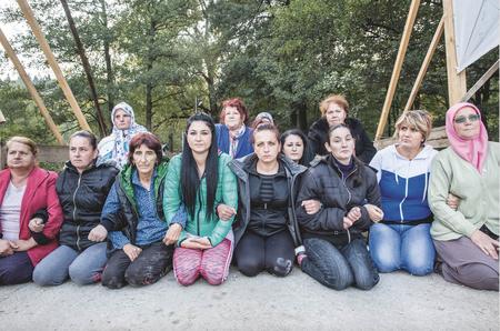 Sitzblockade der mutigen Frauen aus Kruščica in Bosnien-Herzegowina